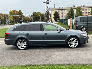 SKODA SUPERB (5 foto / 11)
