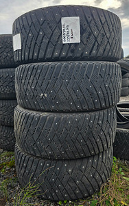 Шины R17 225 45 17 Goodyear 8 мм 4 шт. (1 фото из 1)