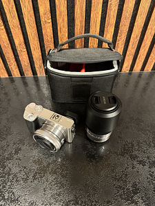 Sony A6000 + kaks objektiivi ja kaamerakott (1 foto / 5)