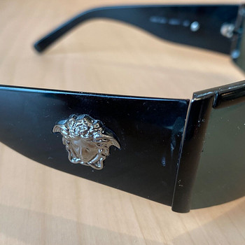 СОЛНЦЕЗАЩИТНЫЕ ОЧКИ GIANNI VERSACE