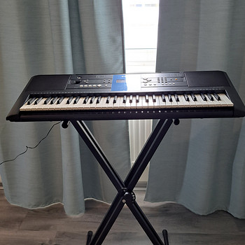 Süntesaator Yamaha PSR E333
