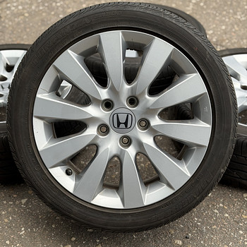 17" Honda originaalveljed 5x114,3 + suverehvid 225/45/17