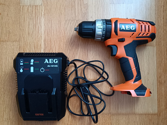 AEG akutrell 12V – komplekt ilma akuta
