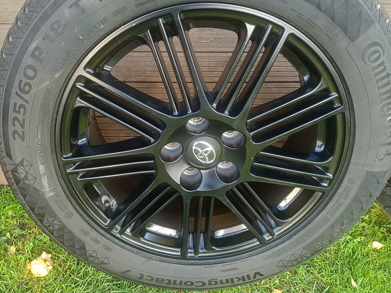 18" оригинальные диски Toyota с шинами