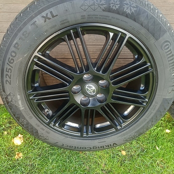 18" Toyota originaal veljed rehvidega