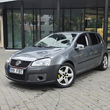 Volkswagen Golf 1.9 GTD с механической коробкой передач.