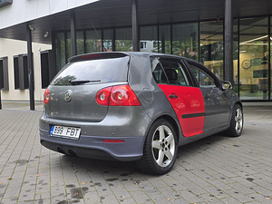 Volkswagen Golf 1.9 GTD manual. (3 foto / 15)