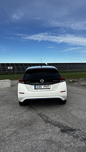Nissan Leaf (2 foto / 8)