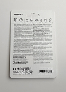Samsung PRO Endurance microSDXC + SD adapter 128 GB , White (2 фото из 2)