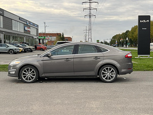 FORD MONDEO (4 foto / 11)