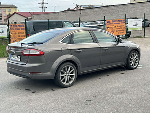 FORD MONDEO (7 foto / 11)