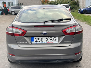 FORD MONDEO (8 foto / 11)