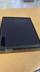 Samsung Galaxy Z Fold 4 12/256Gb Heas korras (2 foto / 2)