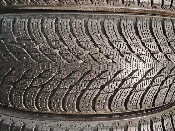 M+S 235 60 18, Nokian Hakkapeliitta R3
