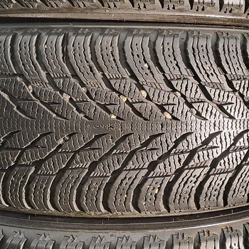 M+S 235 60 18, Nokian Hakkapeliitta R3