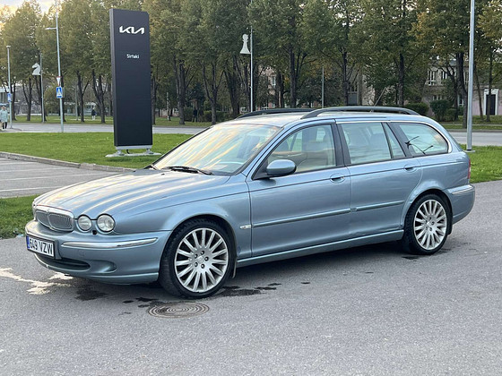 JAGUAR X-TYPE