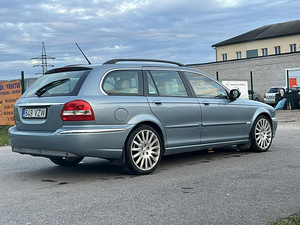 JAGUAR X-TYPE (7 foto / 11)