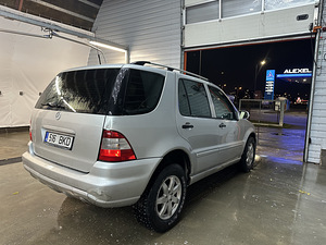 Mercedes ml270 (4 foto / 8)