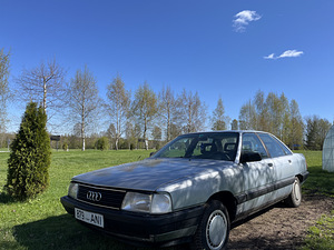 Audi100 (4 foto / 5)