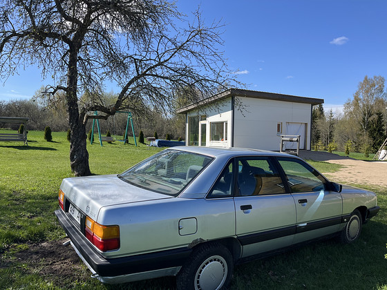 Audi100