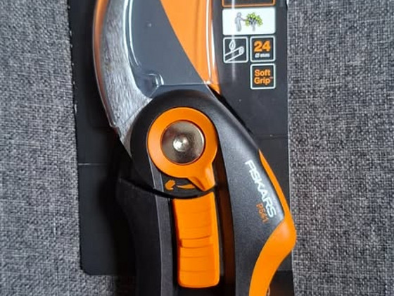 Сучкорез Fiskars P541
