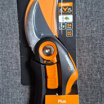 OKSAKÄÄRID FISKARS P541