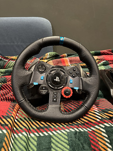 Logitech G29 + педали (2 фото из 3)