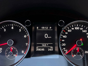 VOLKSWAGEN PASSAT B7 2.0 TSI 2012 (7 foto / 11)