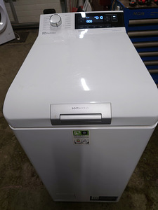 Стиральная машина с вертикальной загрузкой Elektrolux 7 кг (1 фото из 7)