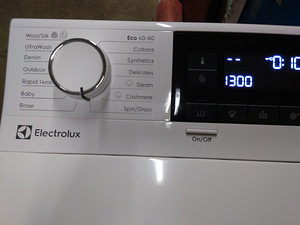 Стиральная машина с вертикальной загрузкой Elektrolux 7 кг (3 фото из 7)