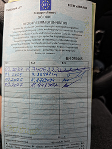 Volkswagen Golf (2 foto / 12)