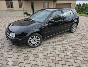 Volkswagen Golf (7 foto / 12)