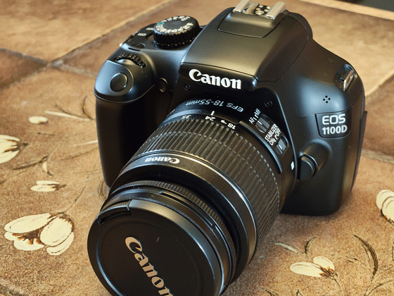 Canon EOS 1100D peegelkaamera+kaks objektiivi+kott+tarvikud