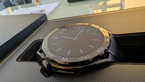 Huawei Watch Ultimate Black — как новые! (3 фото из 4)