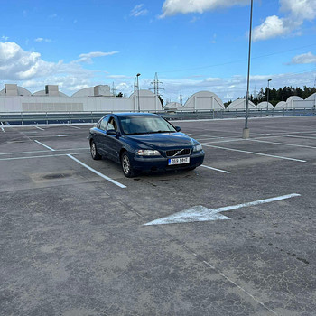 Volvo s60 2.4 bensiin 2001a