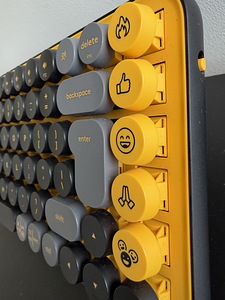 Logitech POP Keys juhtmevaba mehaaniline klaviatuur (Blast) (4 foto / 6)