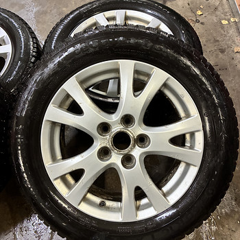 5x114.3 16” Mazda veljed & Continental Ice Contact 3 rehvid
