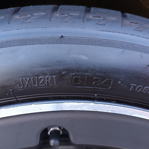 Mercedes veljed rehvidega (3 foto / 8)
