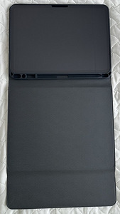 Apple iPad Pro 11" M5, 256 GB, Wi‑Fi, ümbris (3 foto / 4)
