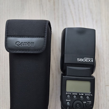 Вспышка Canon Speedlite 580EX II