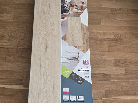 Laminaatparkett 26,4 m2 mõõt 1220 x 180 (paksus 4mm)