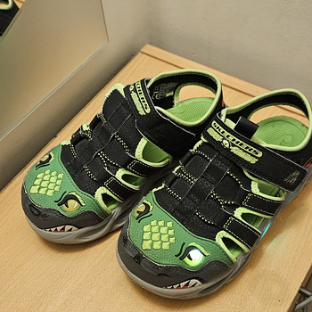 Санда Skechers 32