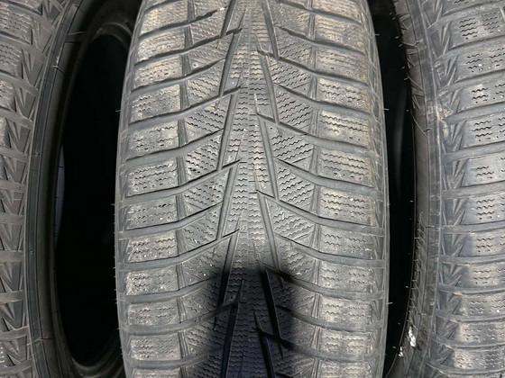 Hankook Winter i*cept X 235/55 R19 101T 6,5-7,2 мм DOT2120
