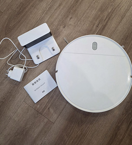 Xiaomi Mi Robot Vacuum-Mop Essential (1 фото из 4)