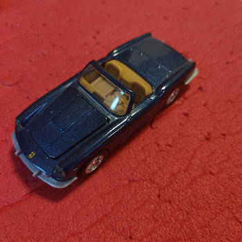 Ferrari mudel autod