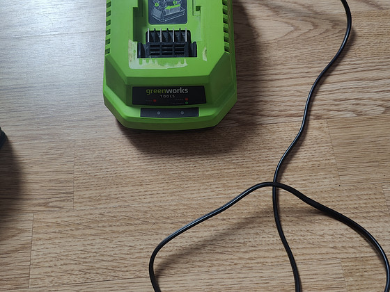 Greenworks 40V aku ja laadija