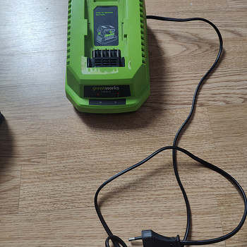 Greenworks 40V aku ja laadija