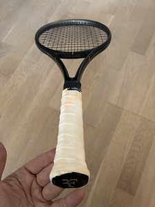 Теннисная ракетка Wilson (3 фото из 3)