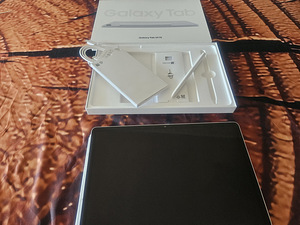 Samsung Galaxy Tab S9 FE 6GB/128GB SM-X510 Silver (1 фото из 2)