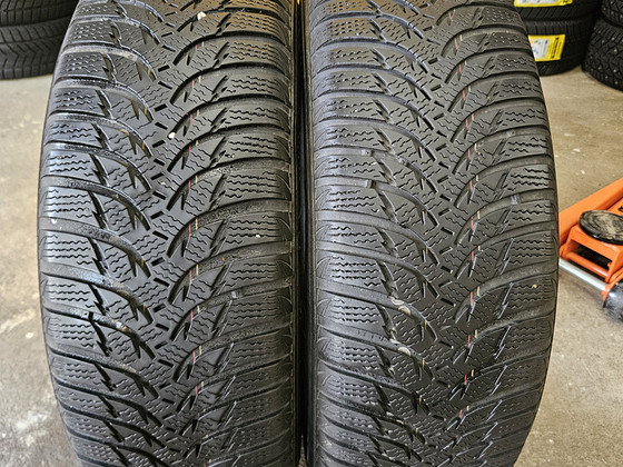 215 65 R 16 Kumho WinterCraft WP52